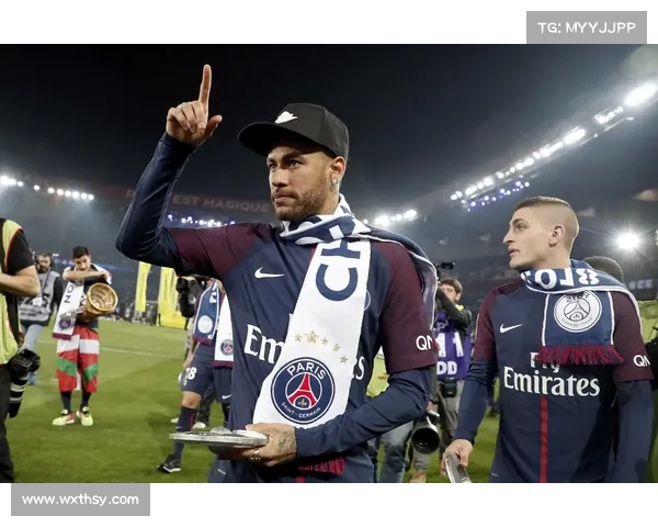 法甲冠军奖杯标志的起源演变与历史发展探究